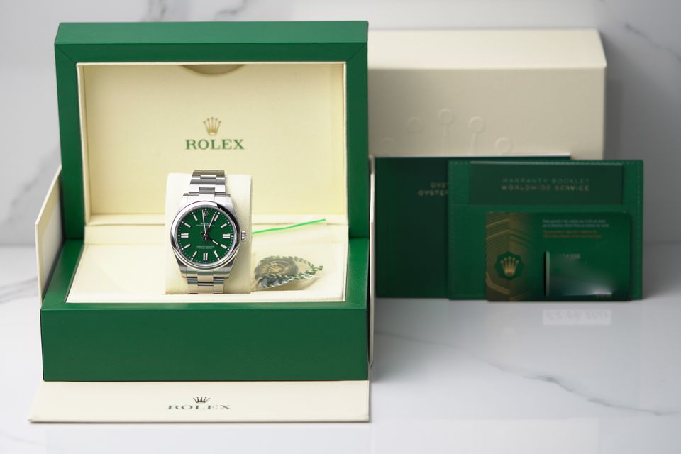 Rolex Oyster Perpetual 124300 Image 4